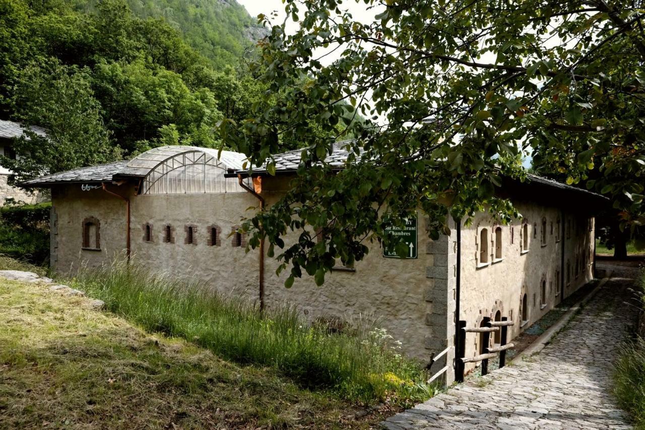 Forte Di Machaby Pansiyon Arnad Dış mekan fotoğraf